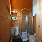 Axe *